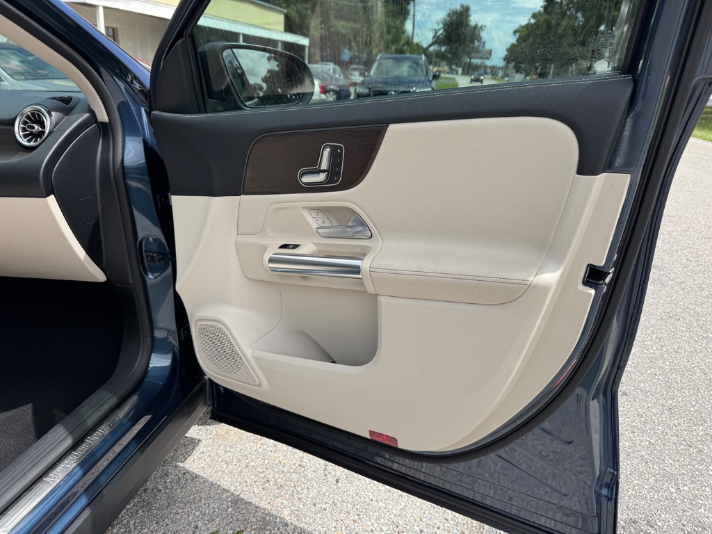 2021 Mercedes-Benz A-Class - $21,998