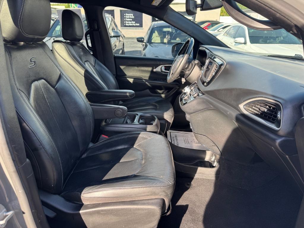 2020 Chrysler Pacifica - $13,998