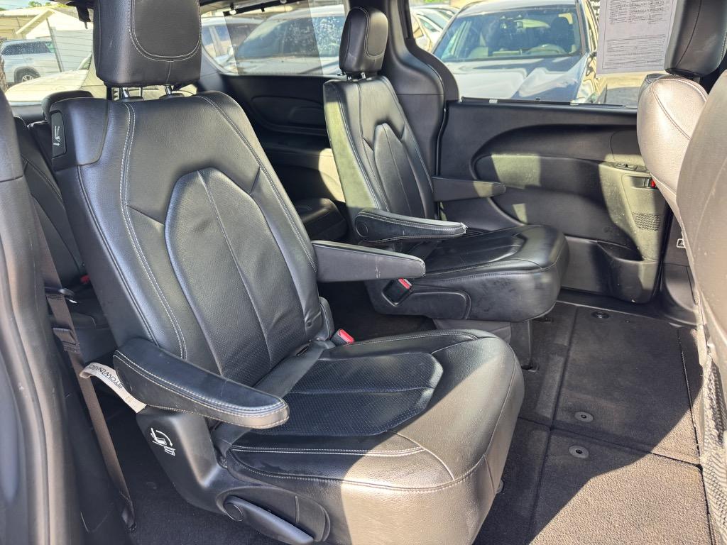 2020 Chrysler Pacifica - $13,998