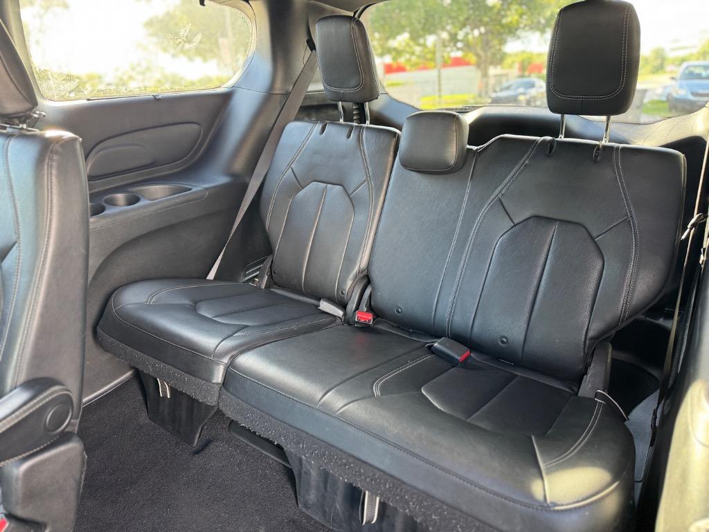 2020 Chrysler Pacifica - $13,998