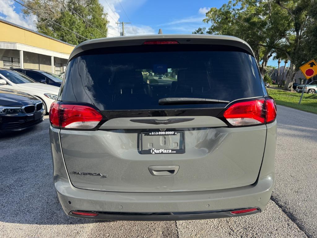 2020 Chrysler Pacifica - $13,998