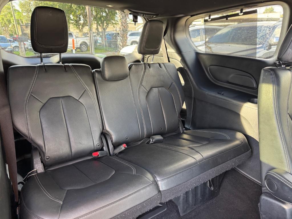 2020 Chrysler Pacifica - $13,998