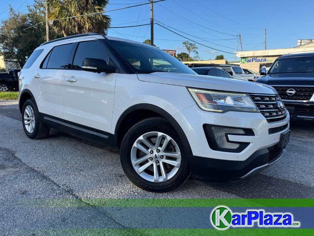 2017 Ford Explorer - $10,999