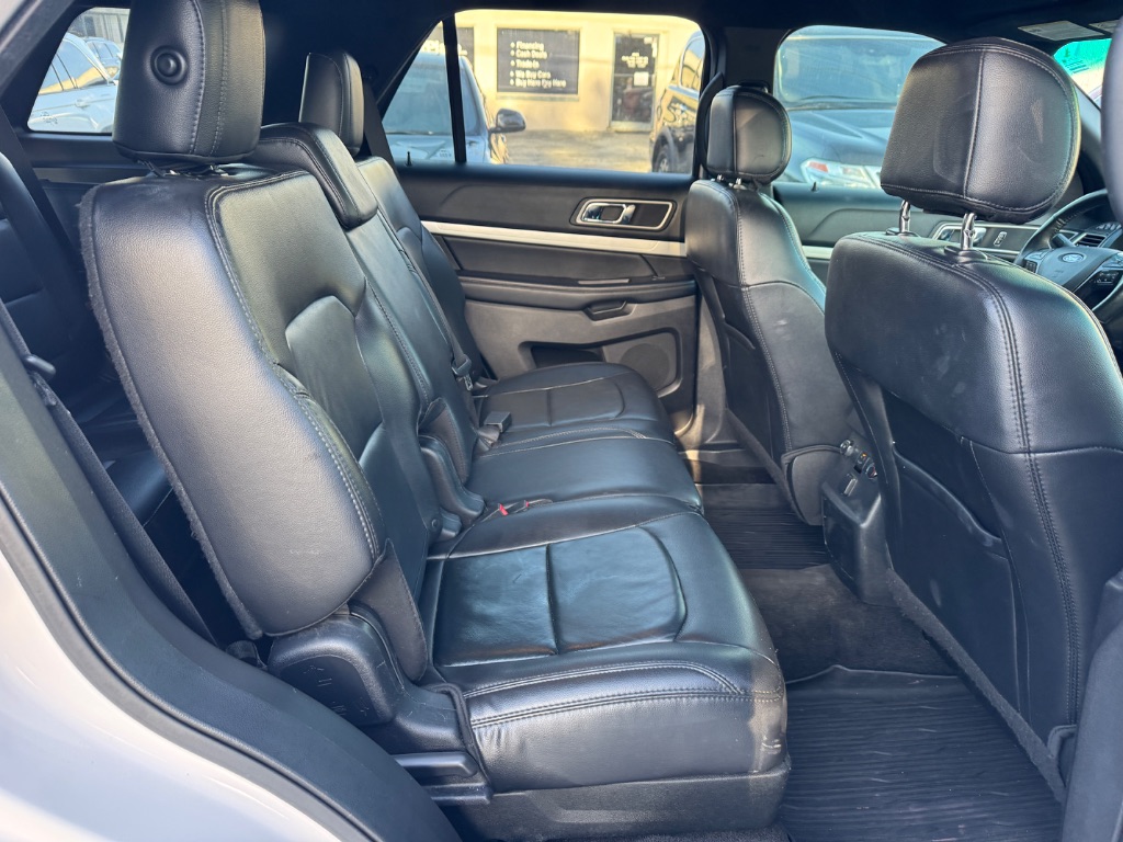 2017 Ford Explorer - $10,999