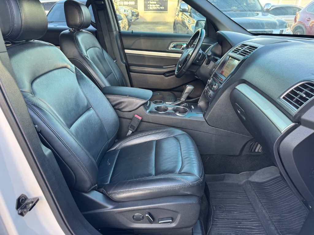 2017 Ford Explorer - $10,999