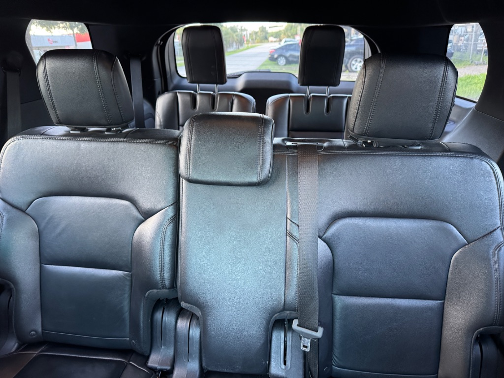 2017 Ford Explorer - $10,999