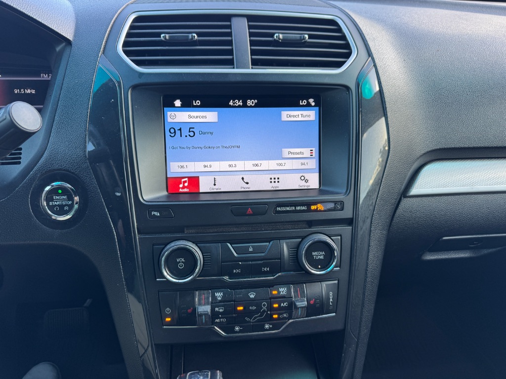 2017 Ford Explorer - $10,999