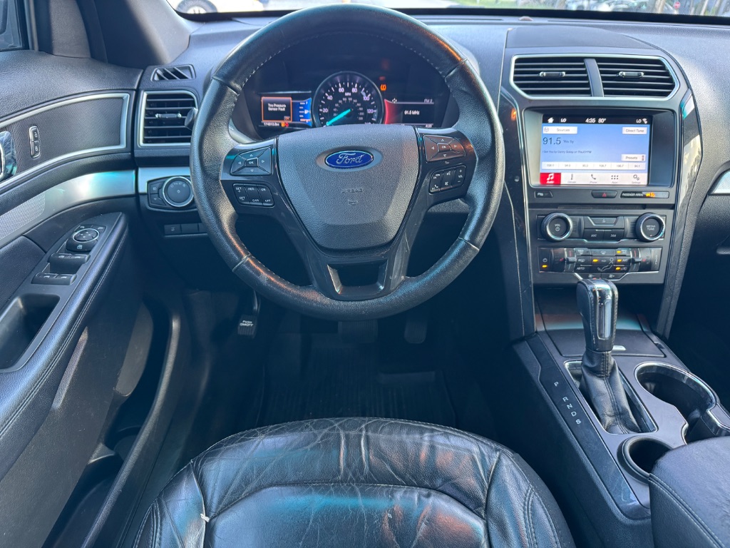 2017 Ford Explorer - $10,999