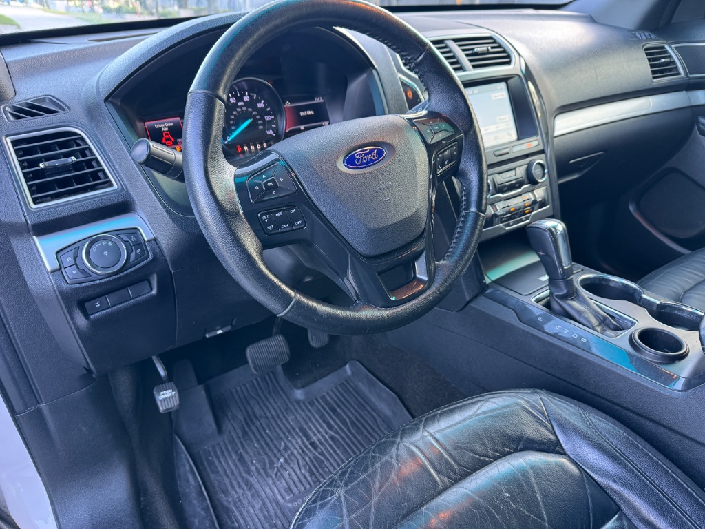 2017 Ford Explorer - $10,999