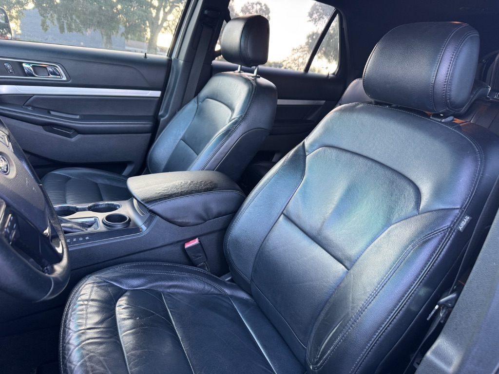 2017 Ford Explorer - $10,999
