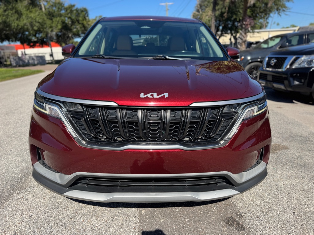 2023 Kia Carnival - $17,999
