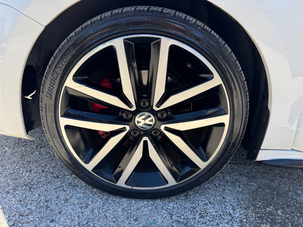 2013 Volkswagen Jetta - $9,999