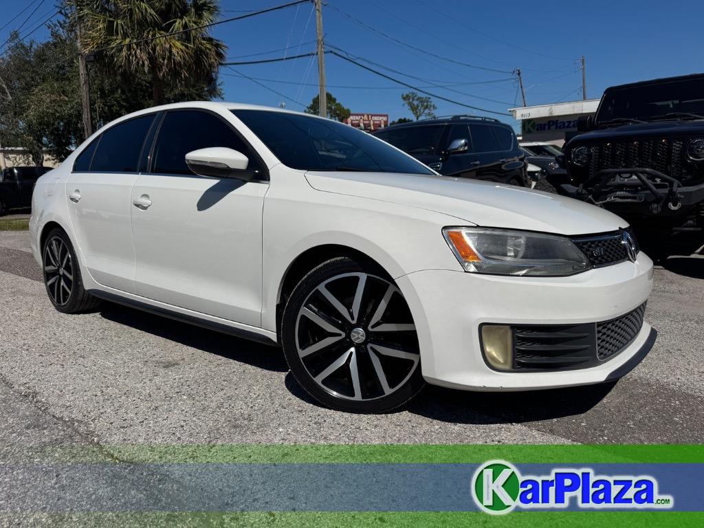 2013 Volkswagen Jetta - $9,999