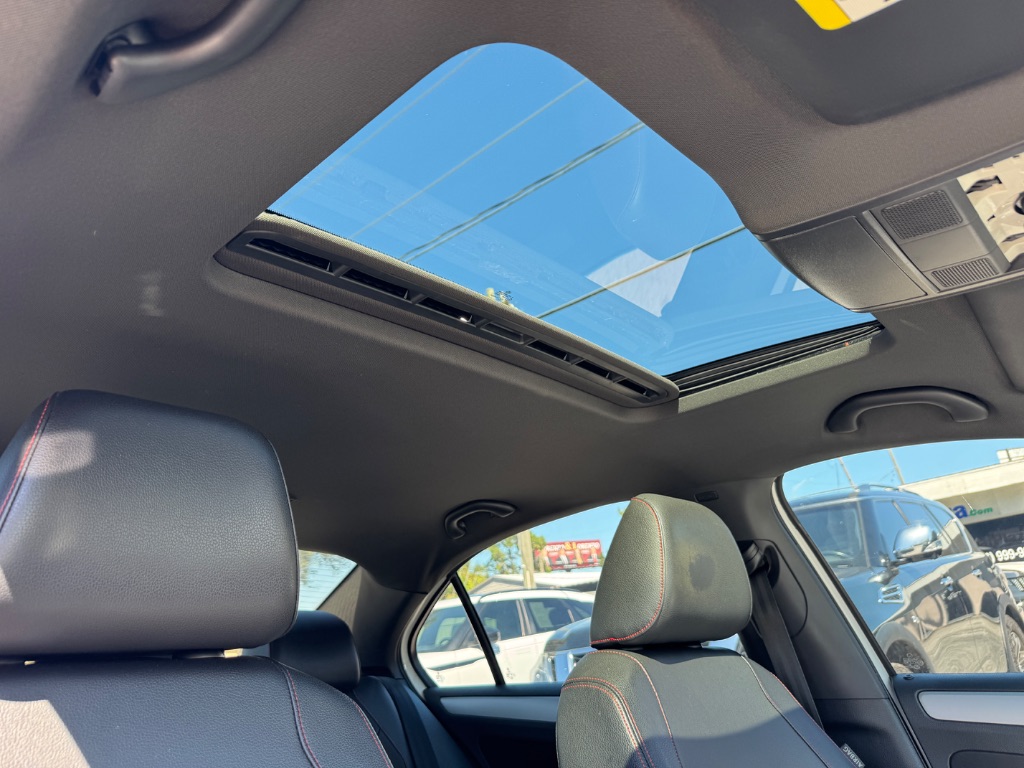 2013 Volkswagen Jetta - $9,999