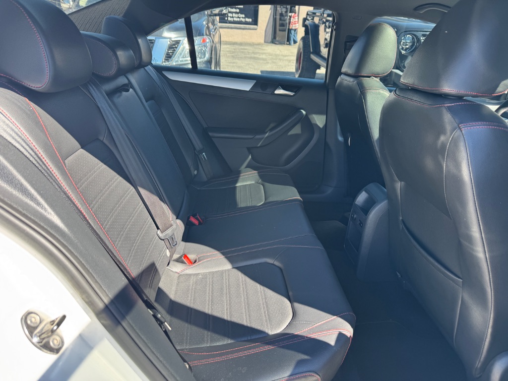 2013 Volkswagen Jetta - $9,999