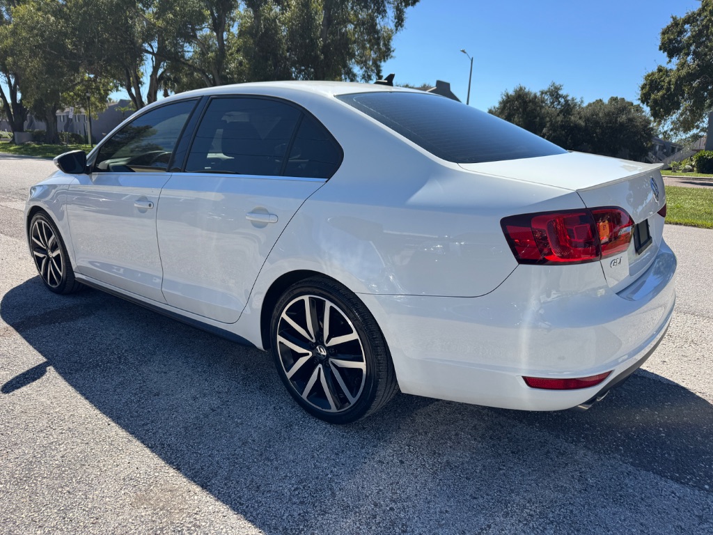 2013 Volkswagen Jetta - $9,999
