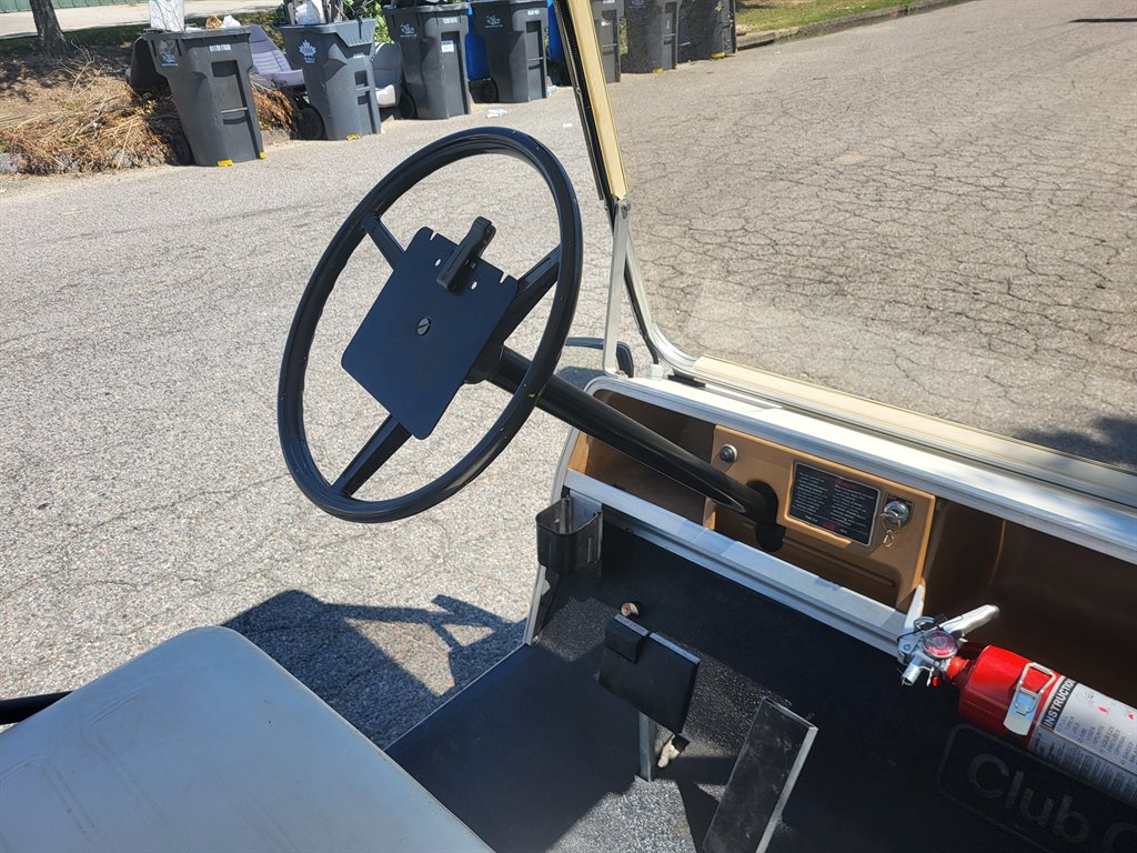 1984 Ford F-150 STX photo