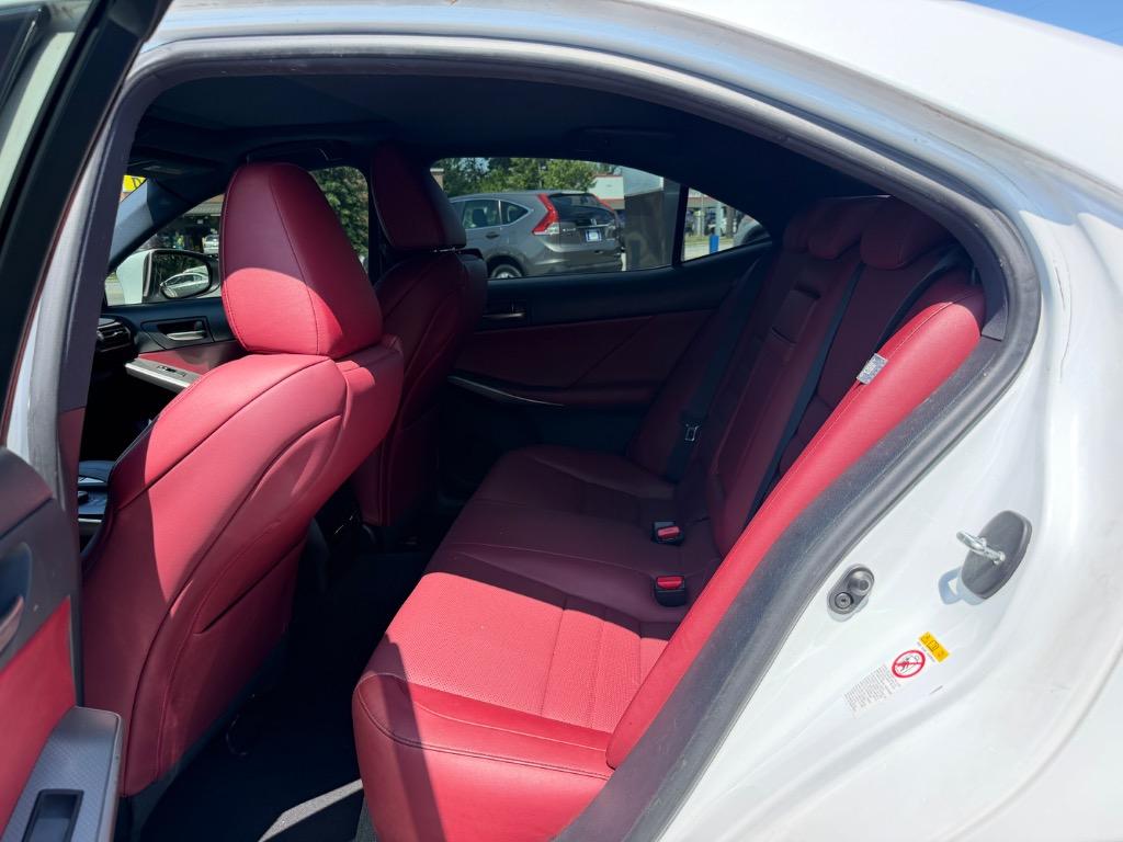 2017 Lexus IS