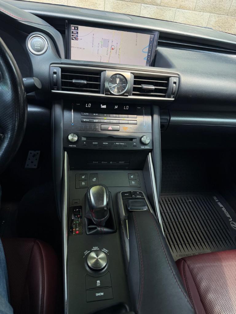 2017 Lexus IS