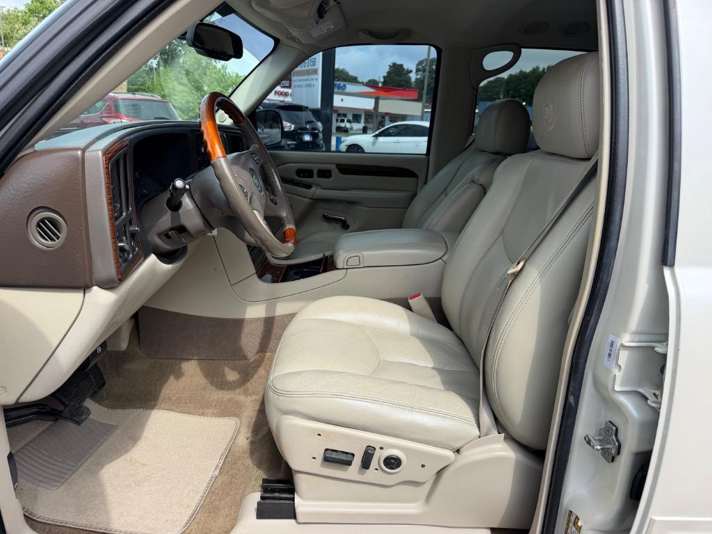 2004 Cadillac Escalade