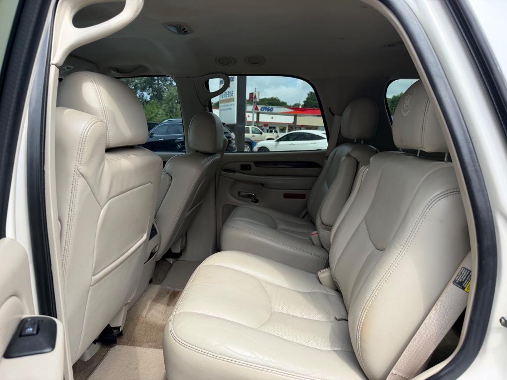 2004 Cadillac Escalade