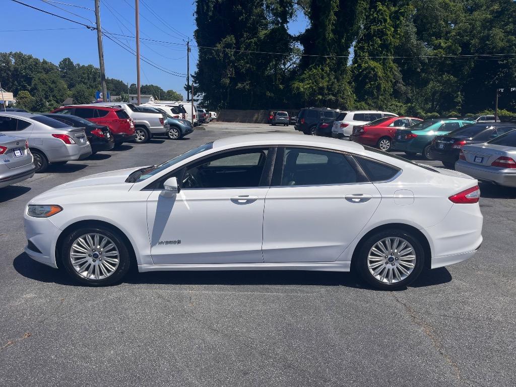 2016 Ford Fusion Hybrid SE