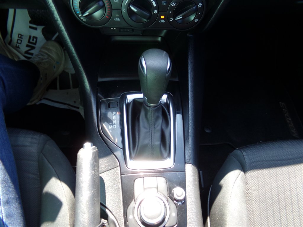 2016 MAZDA MAZDA3