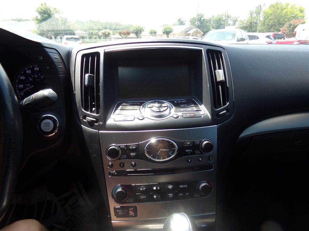 2015 INFINITI Q40