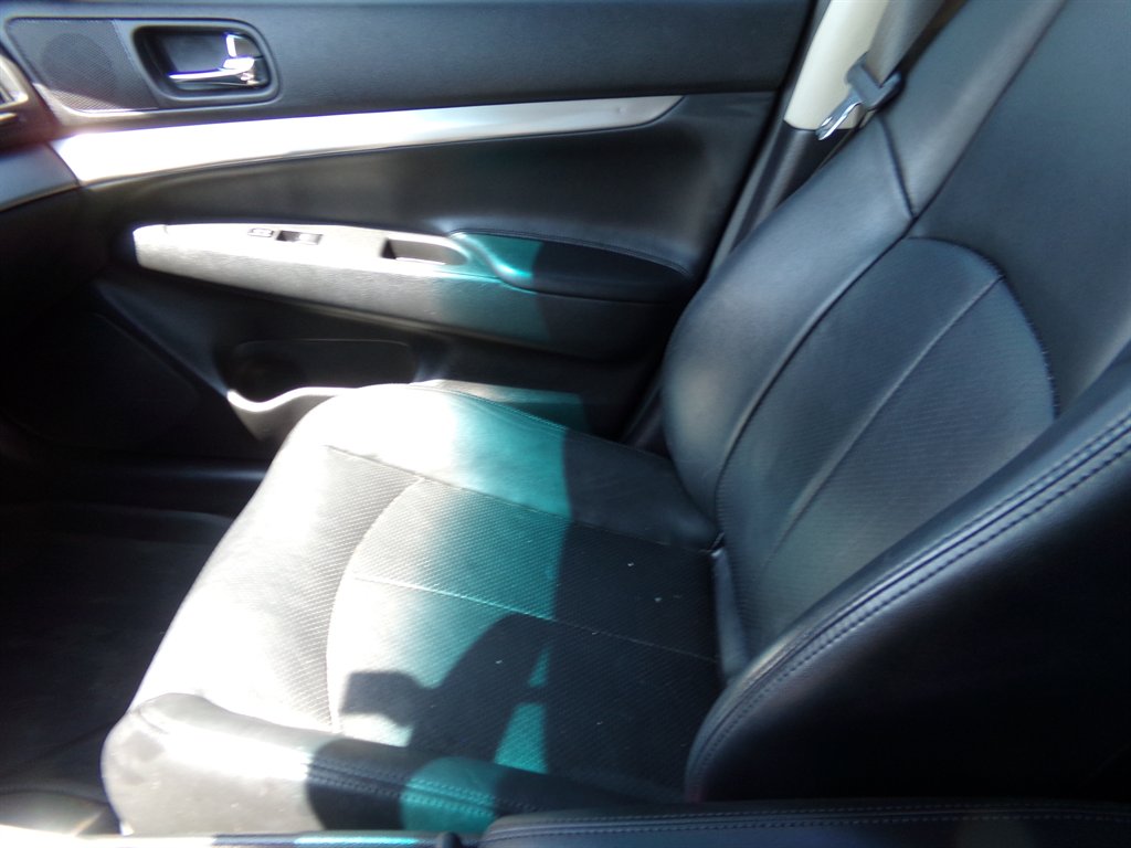 2015 INFINITI Q40