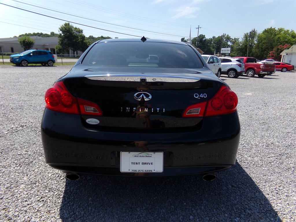 2015 INFINITI Q40