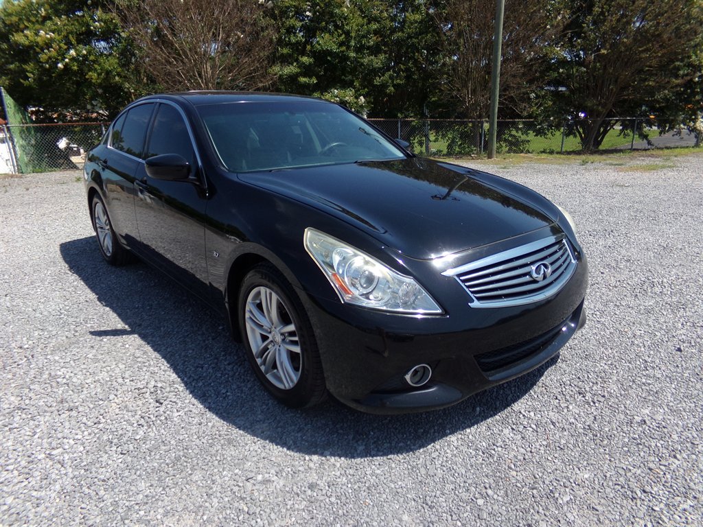 2015 INFINITI Q40
