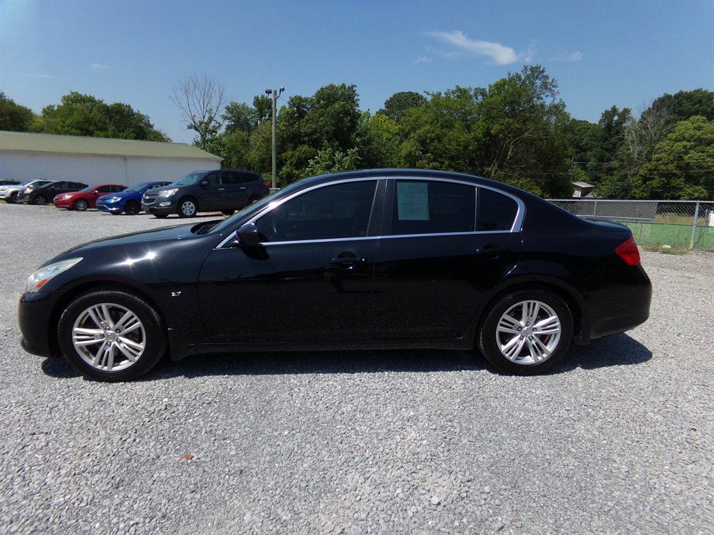2015 INFINITI Q40