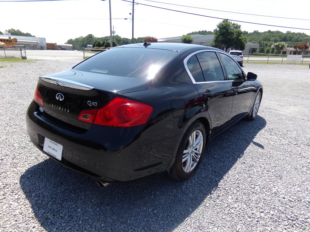 2015 INFINITI Q40