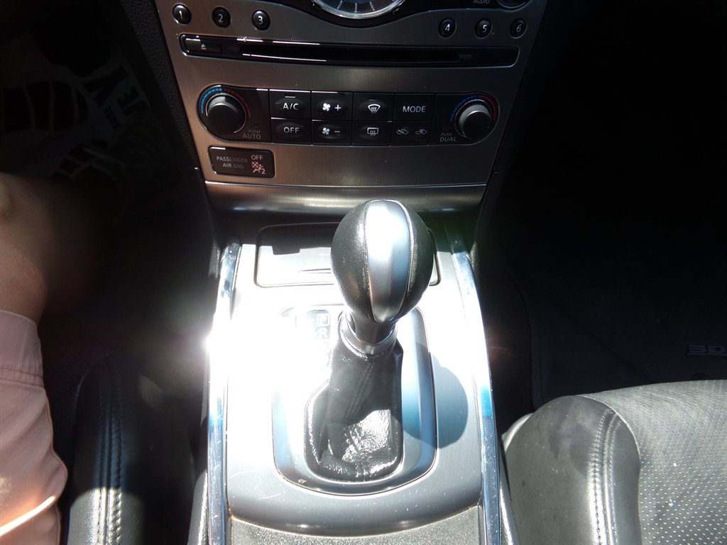 2015 INFINITI Q40