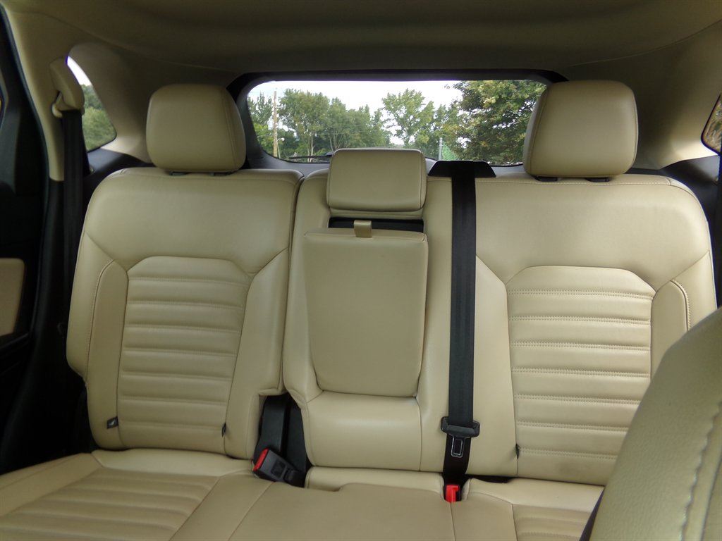 2016 Ford Edge