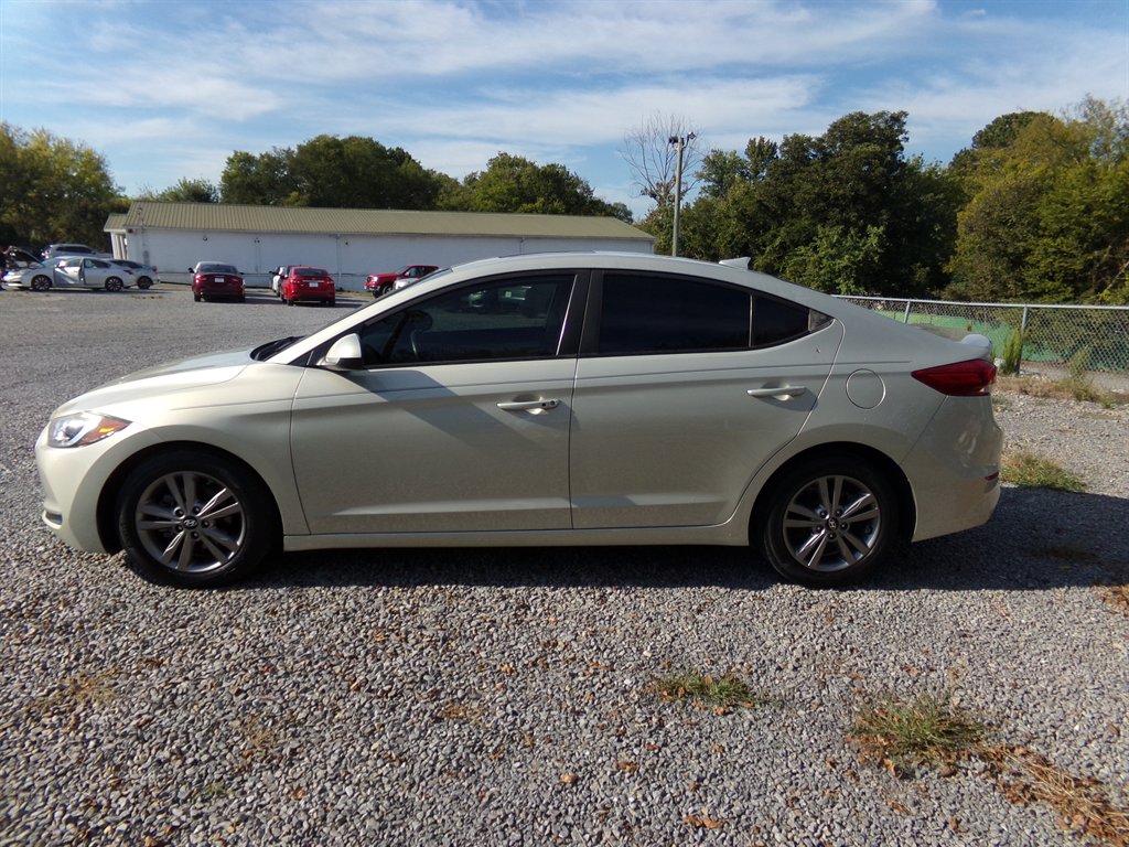 2017 Hyundai Elantra