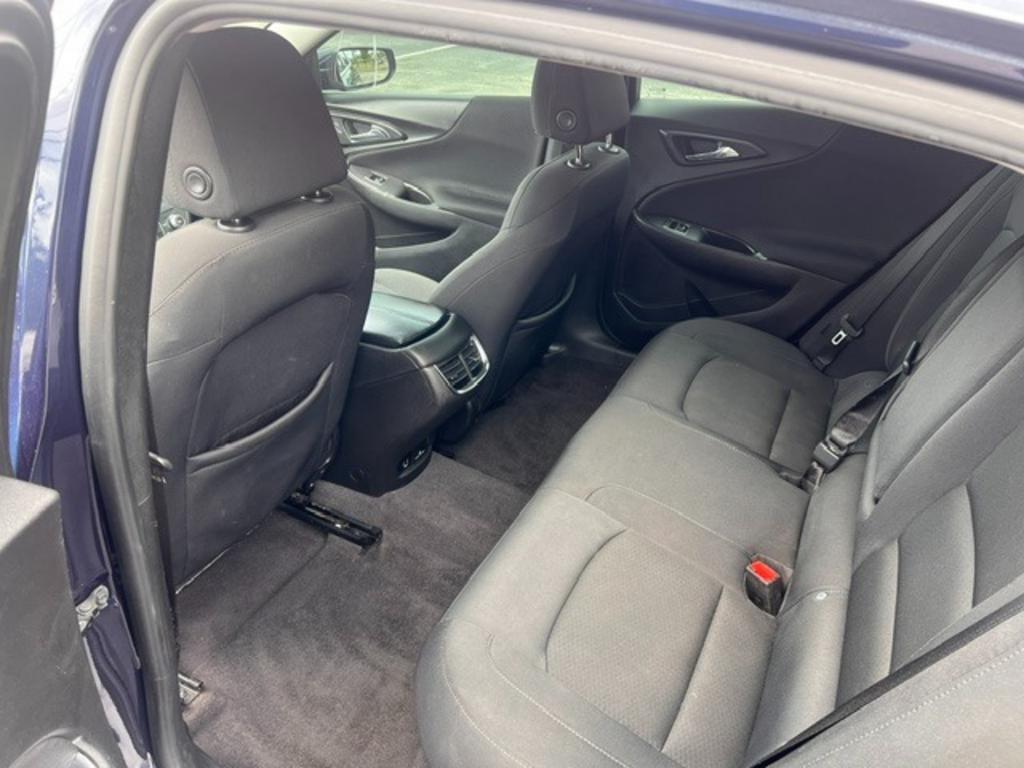 2017 Chevrolet Malibu - $8,800