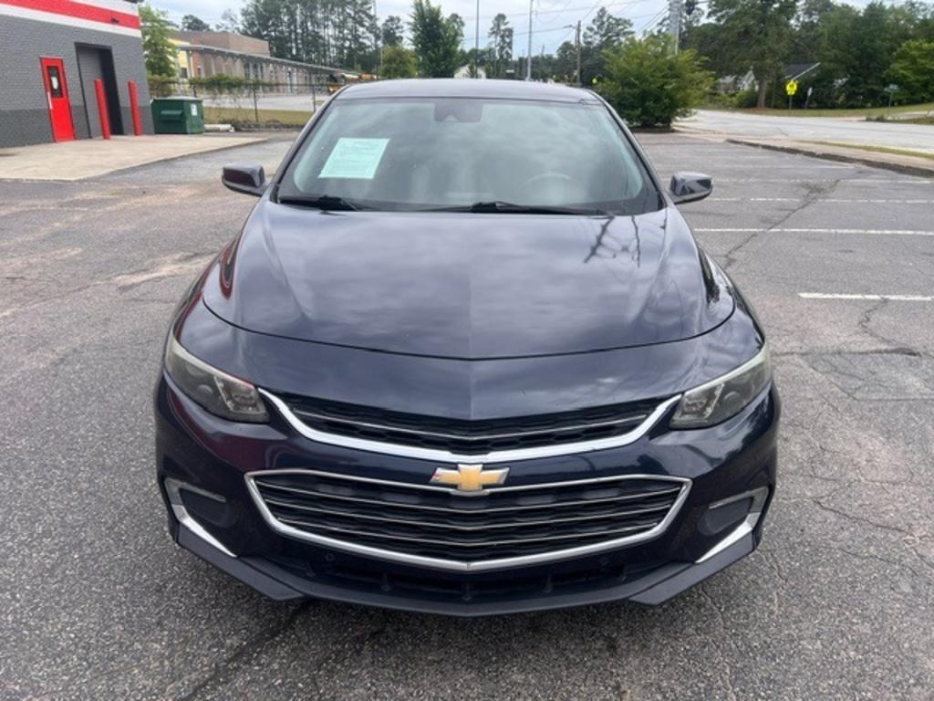 2017 Chevrolet Malibu - $8,800