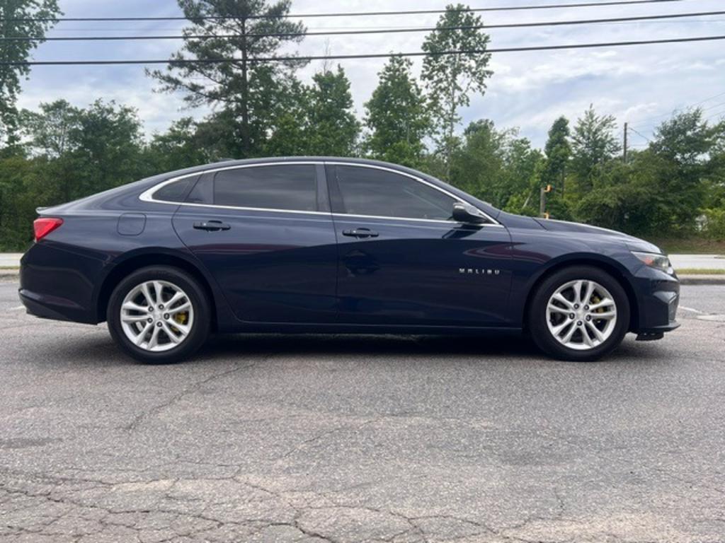 2017 Chevrolet Malibu - $8,800
