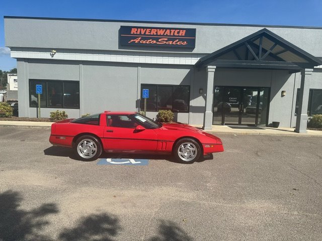 1990 CHEVROLET Corvette Coupe - $16,999