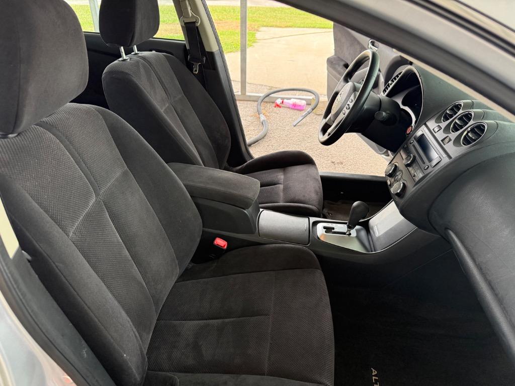 2009 Nissan Altima - $9,999