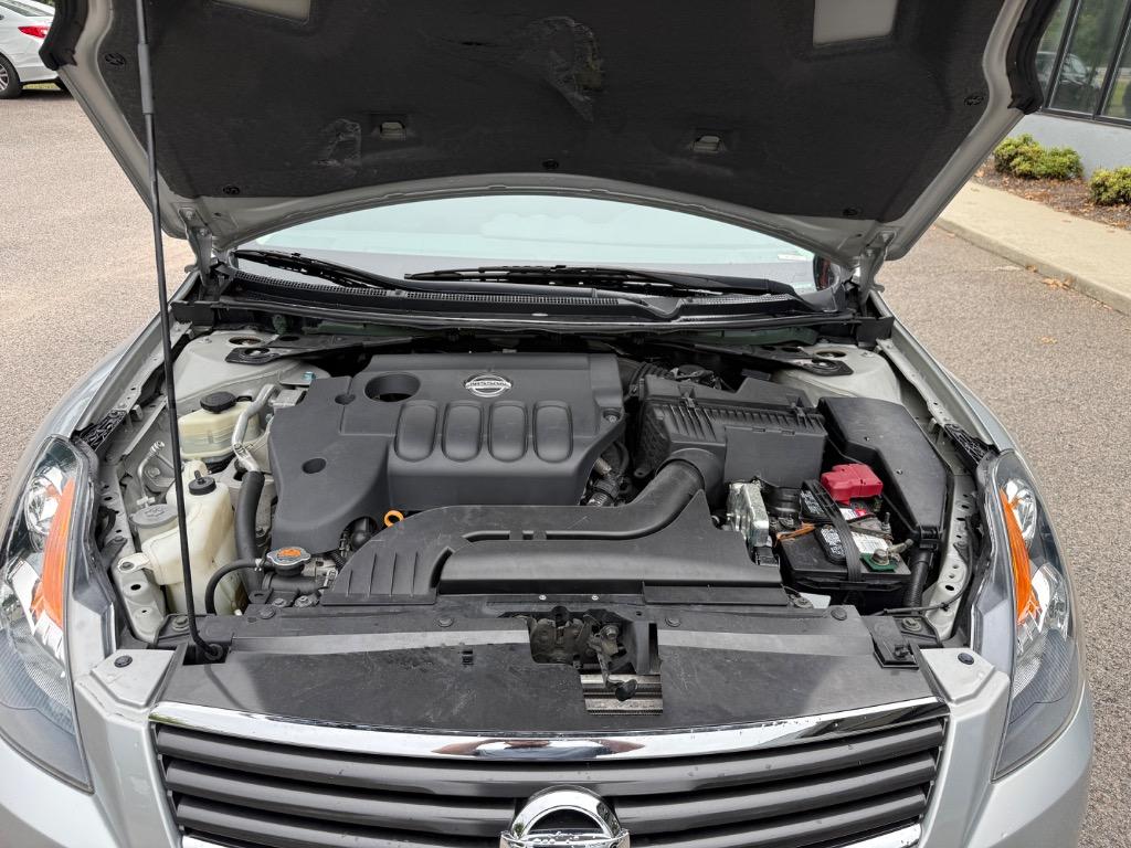 2009 Nissan Altima - $9,999