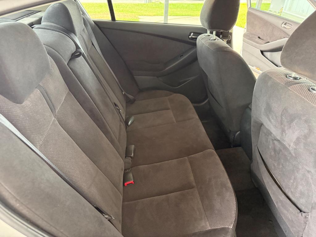2009 Nissan Altima - $9,999