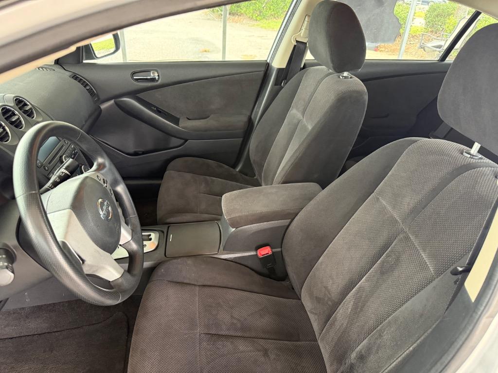 2009 Nissan Altima - $9,999