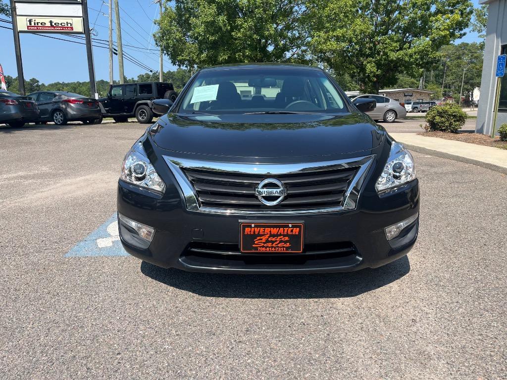2013 Nissan Altima - $10,999