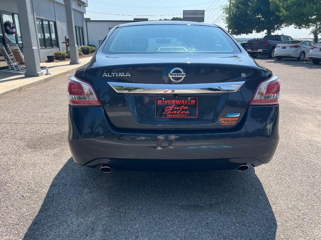 2013 Nissan Altima - $10,999