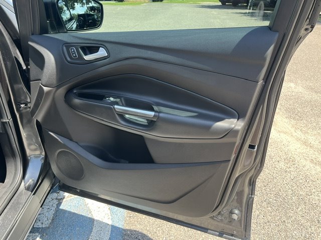 2018 Ford Escape - $11,999