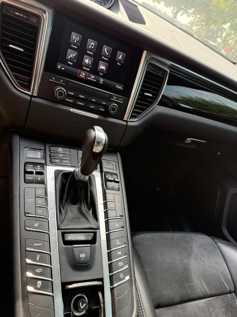 2017 Porsche Macan - $30,999