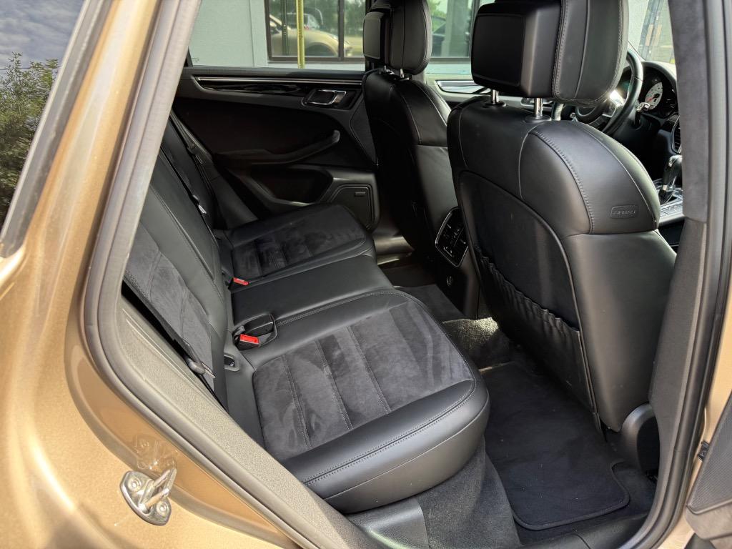 2017 Porsche Macan - $30,999