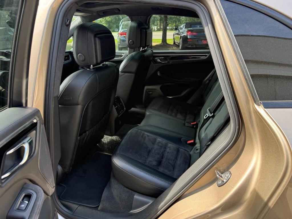 2017 Porsche Macan - $30,999